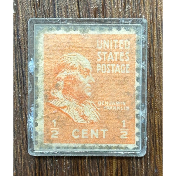Other - Vintage 1/2 Cent Postage‎ Stamp Featuring Benjamin Franklin 1938